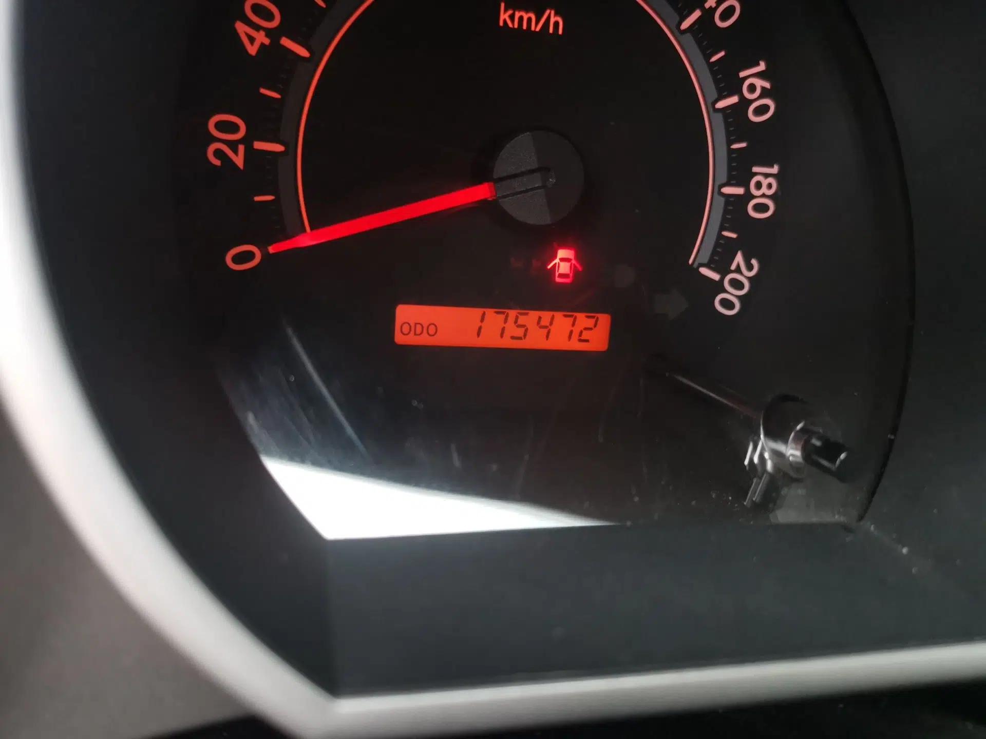 Toyota Sequoia 2015 Redwood 5.7L automatic 7-seater — миниатюра 12