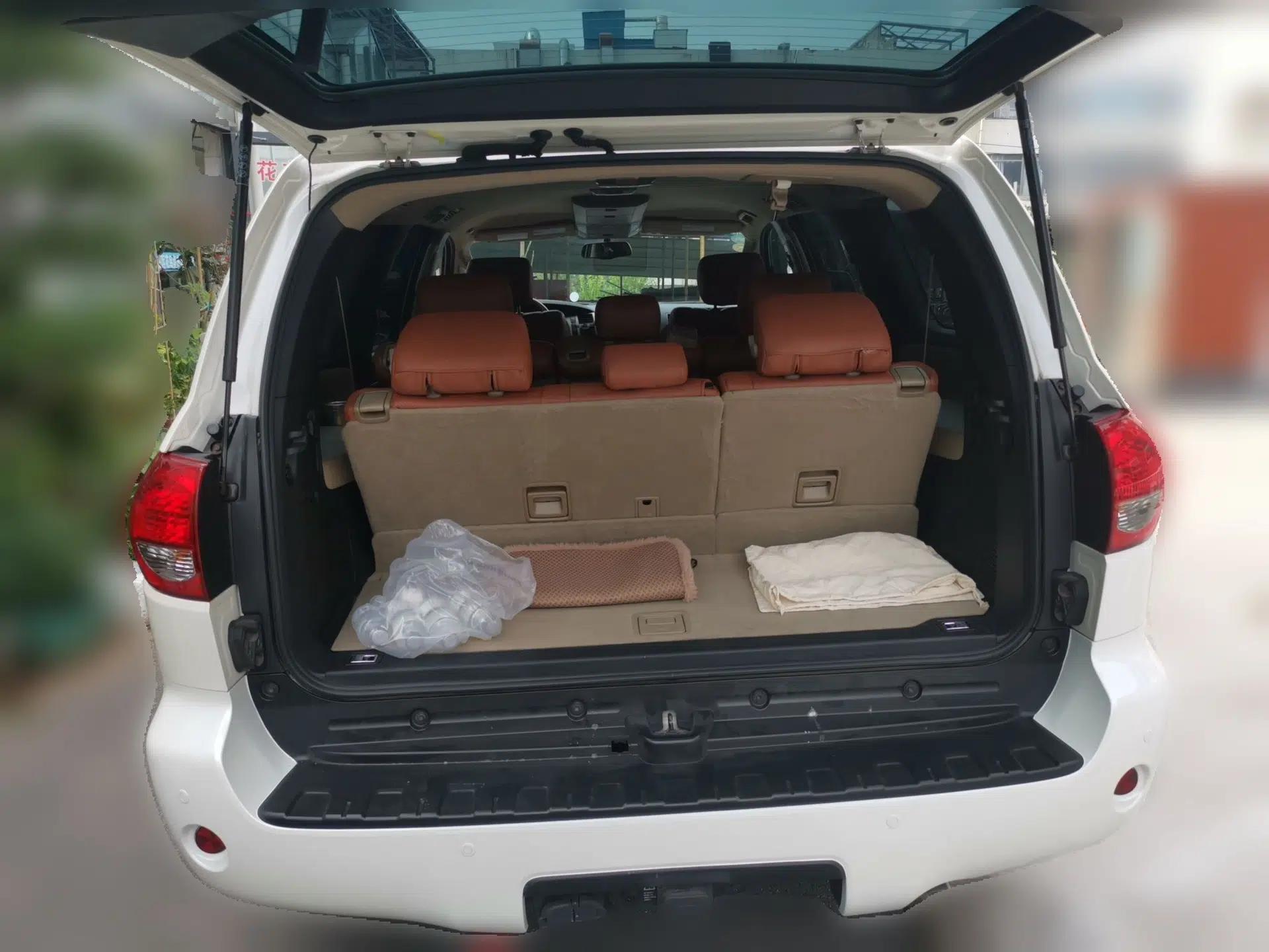 Toyota Sequoia 2015 Redwood 5.7L automatic 7-seater — миниатюра 19