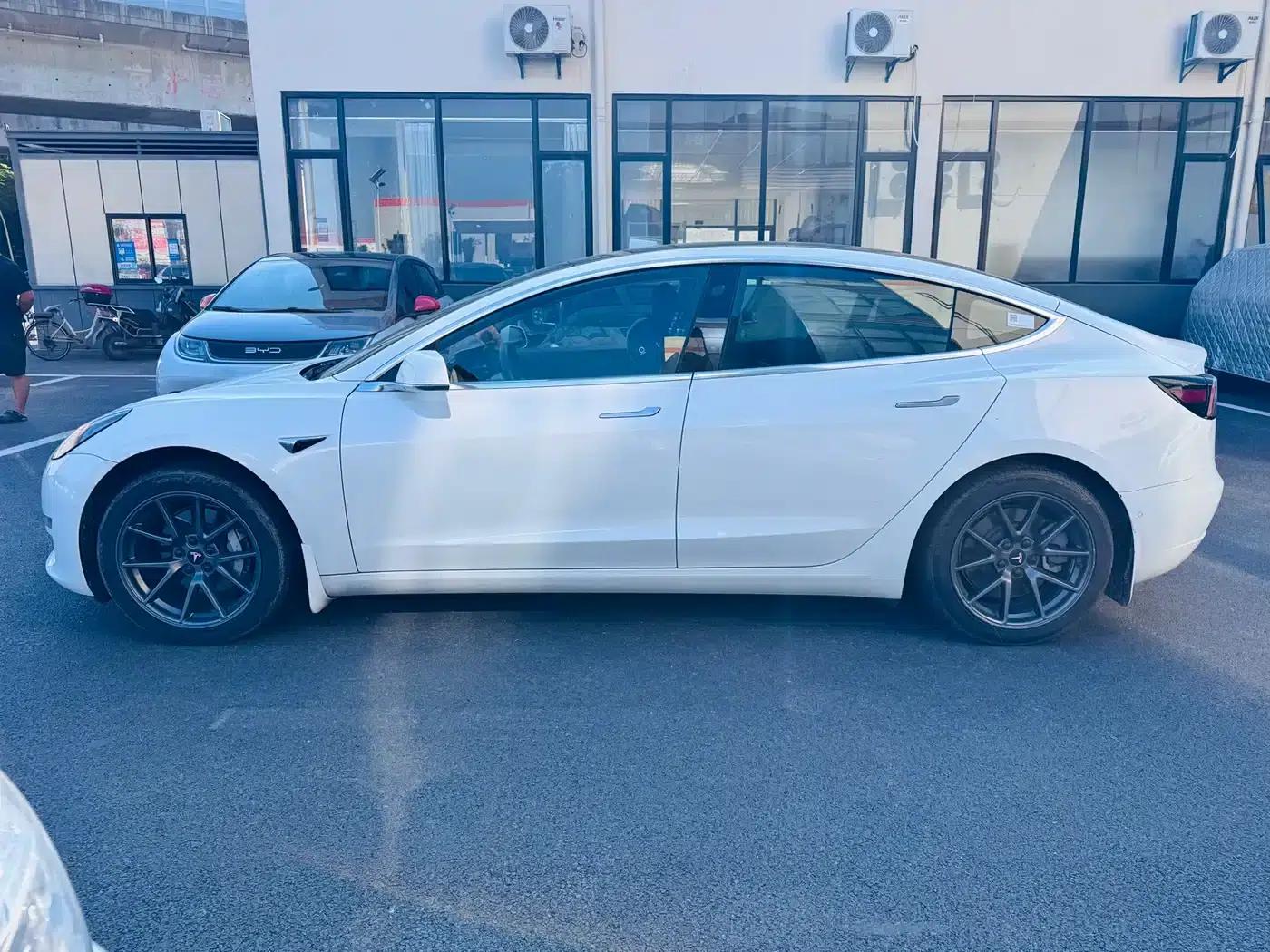 Model 3 2020 Standard Range Rear-Wheel Drive Upgrade — миниатюра 8