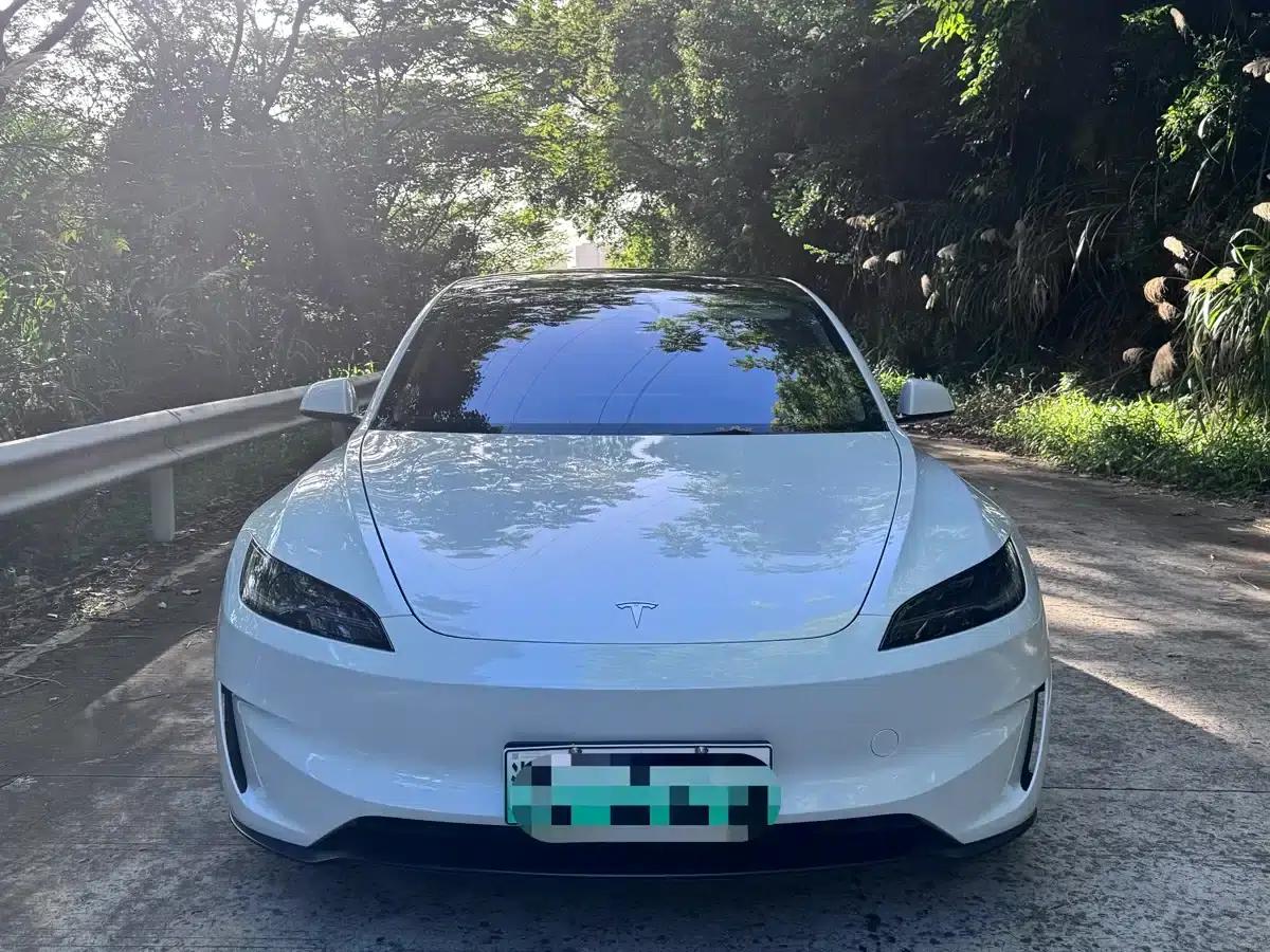 Model 3 2024 Performance All-Wheel Drive — миниатюра 2