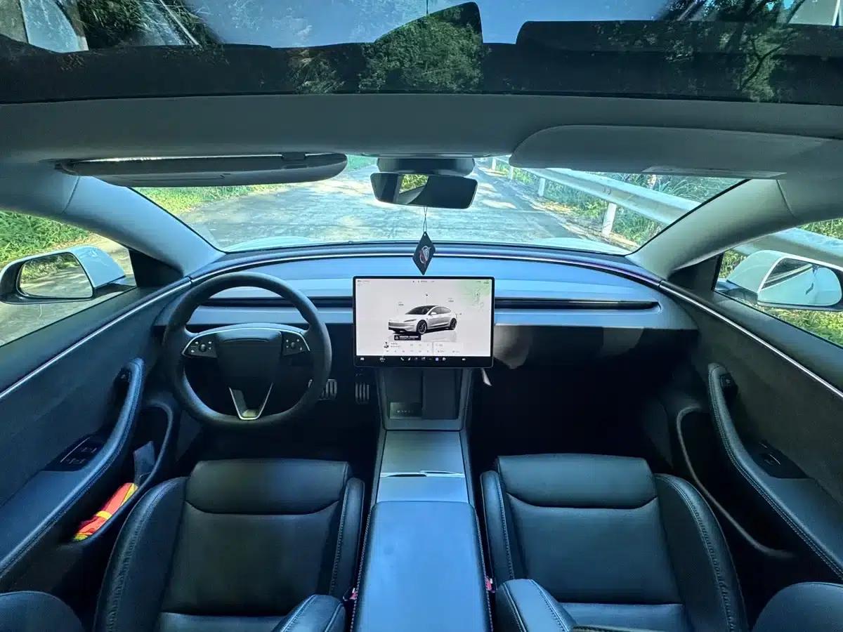 Model 3 2024 Performance All-Wheel Drive — миниатюра 11