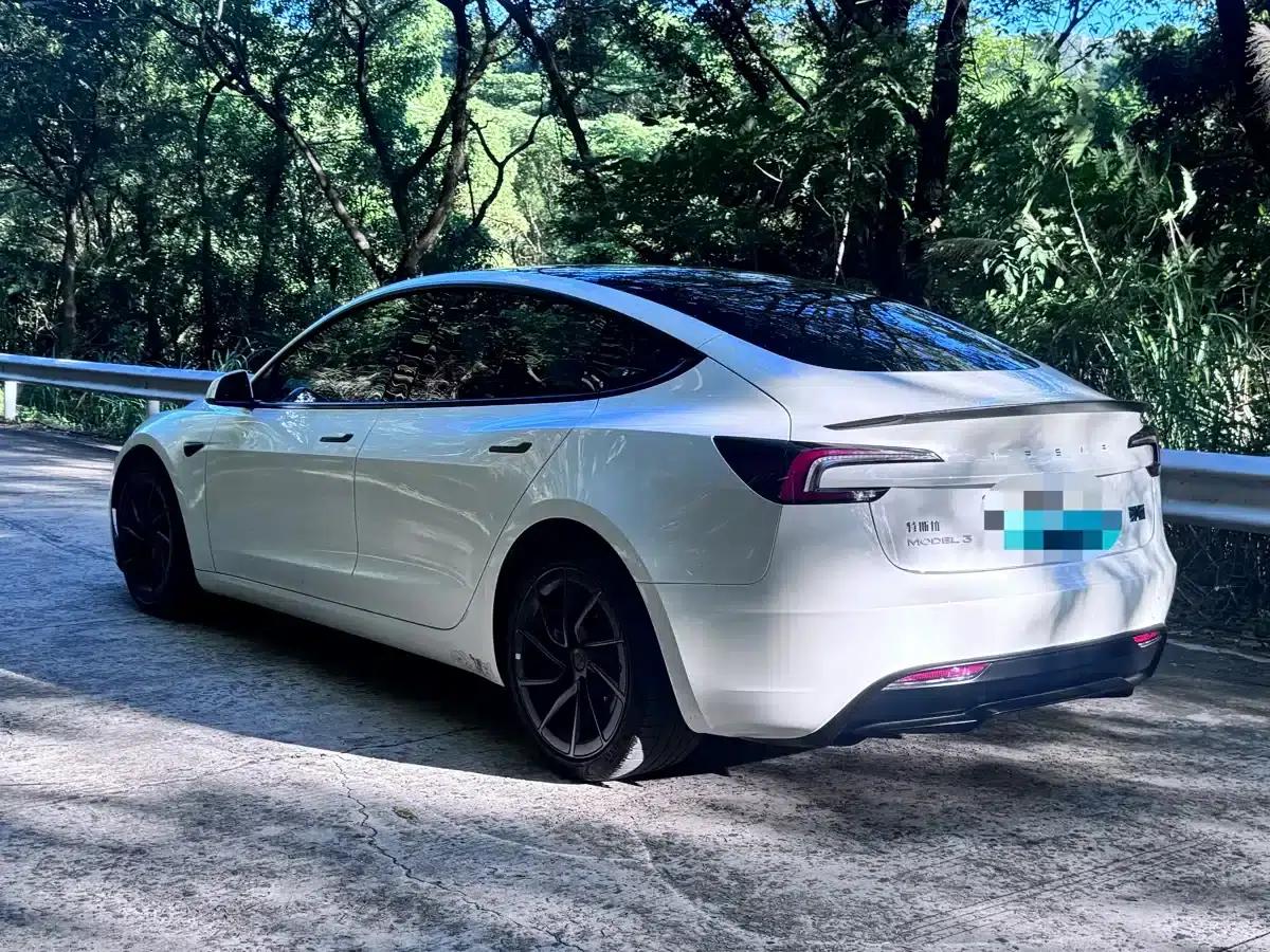 Model 3 2024 Performance All-Wheel Drive — миниатюра 4