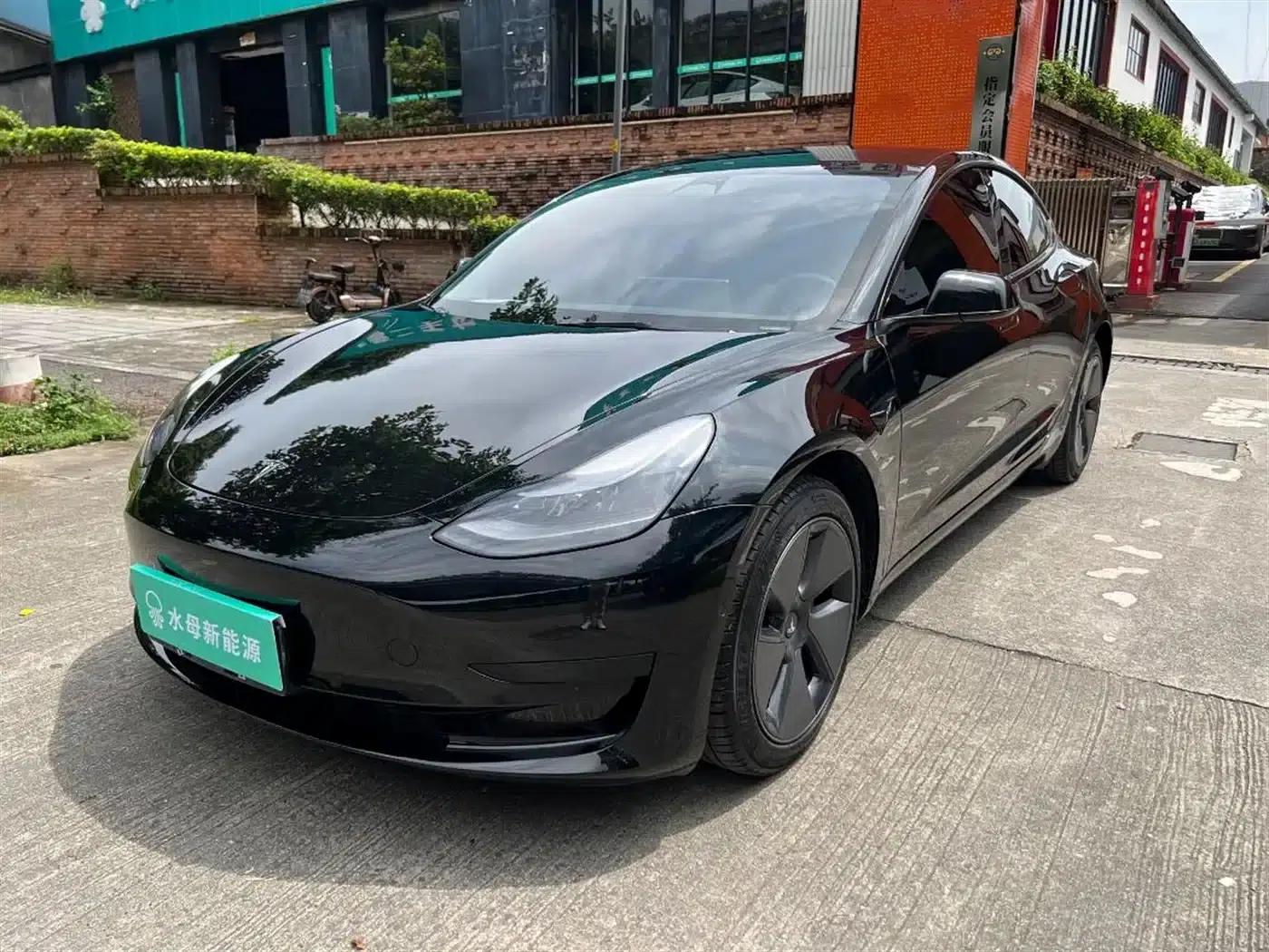 Model 3 2022 Rear-Wheel Drive — миниатюра 1