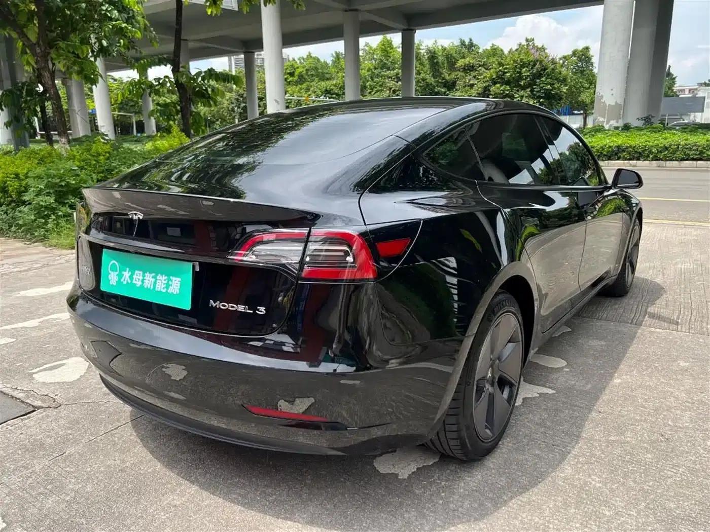 Model 3 2022 Rear-Wheel Drive — миниатюра 3