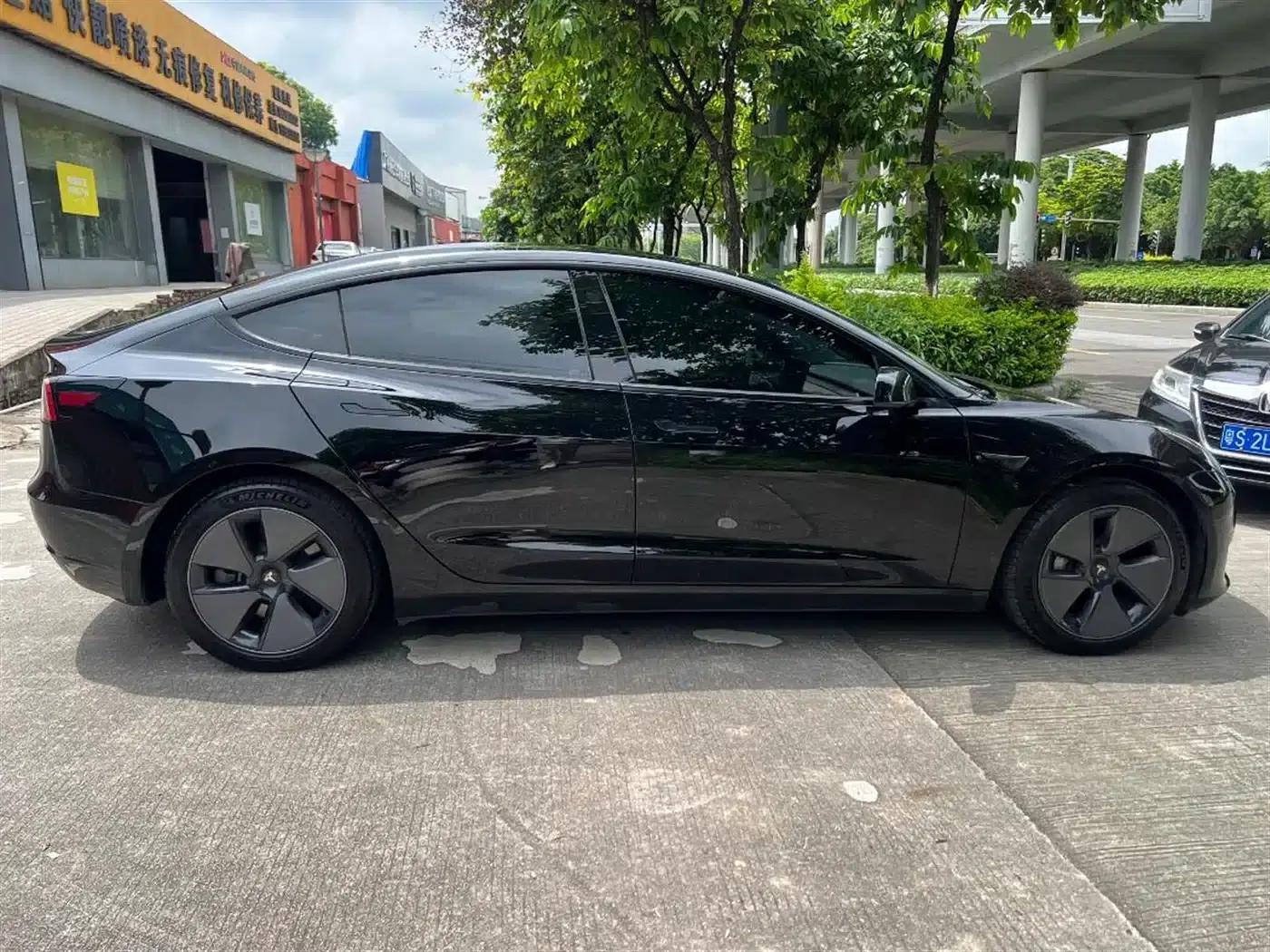 Model 3 2022 Rear-Wheel Drive — миниатюра 5