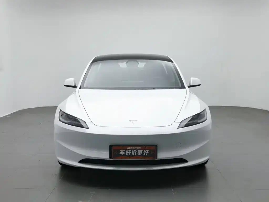 Model 3 2023 Rear-Wheel Drive — миниатюра 3