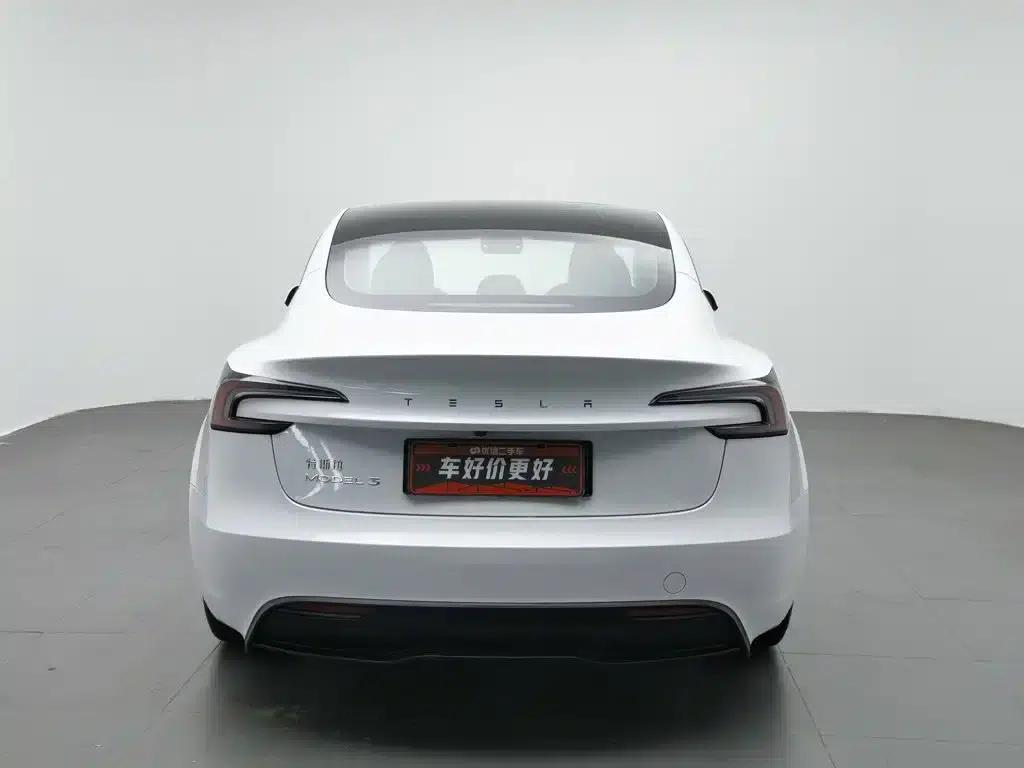 Model 3 2023 Rear-Wheel Drive — миниатюра 4