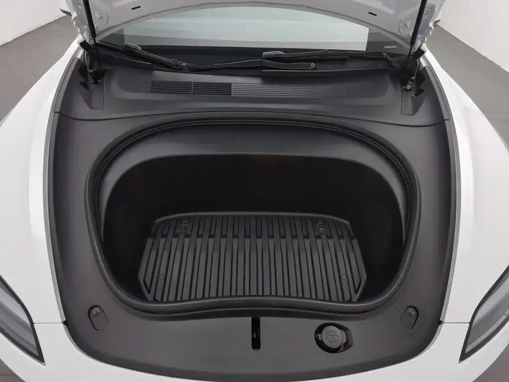 Model 3 2023 Rear-Wheel Drive — миниатюра 6