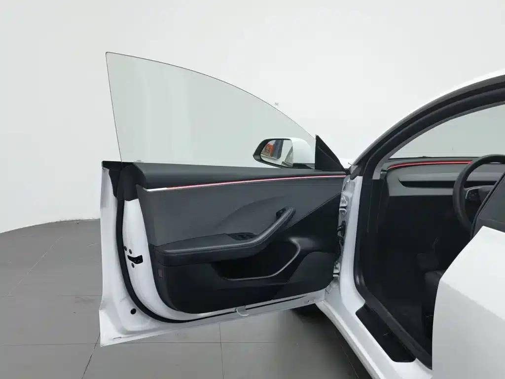 Model 3 2023 Rear-Wheel Drive — миниатюра 8