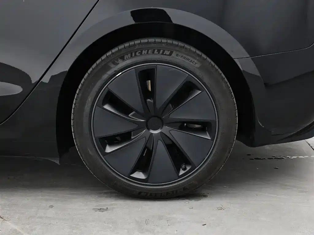Model 3 2023 Rear-Wheel Drive — миниатюра 11