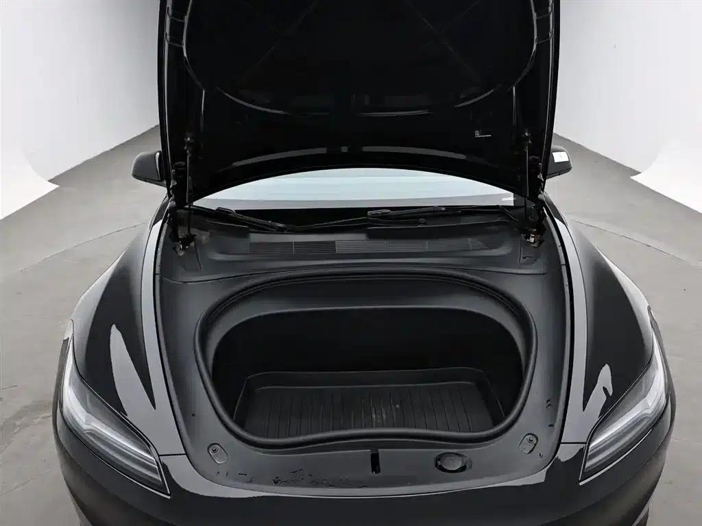 Model 3 2023 Rear-Wheel Drive — миниатюра 17