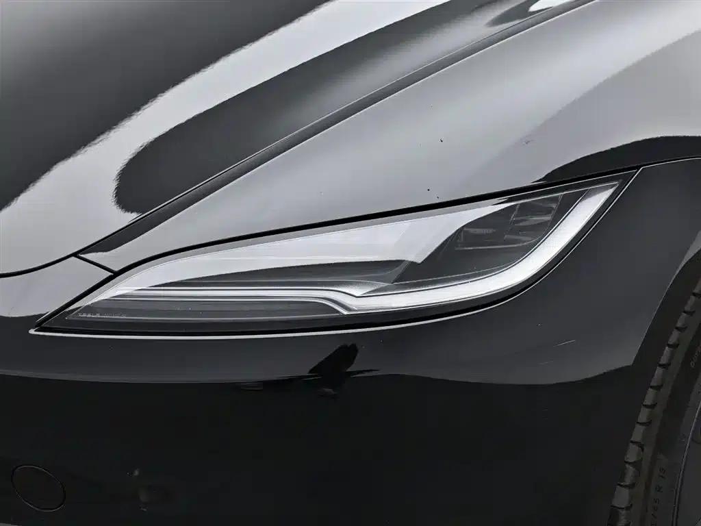 Model 3 2023 Rear-Wheel Drive — миниатюра 18