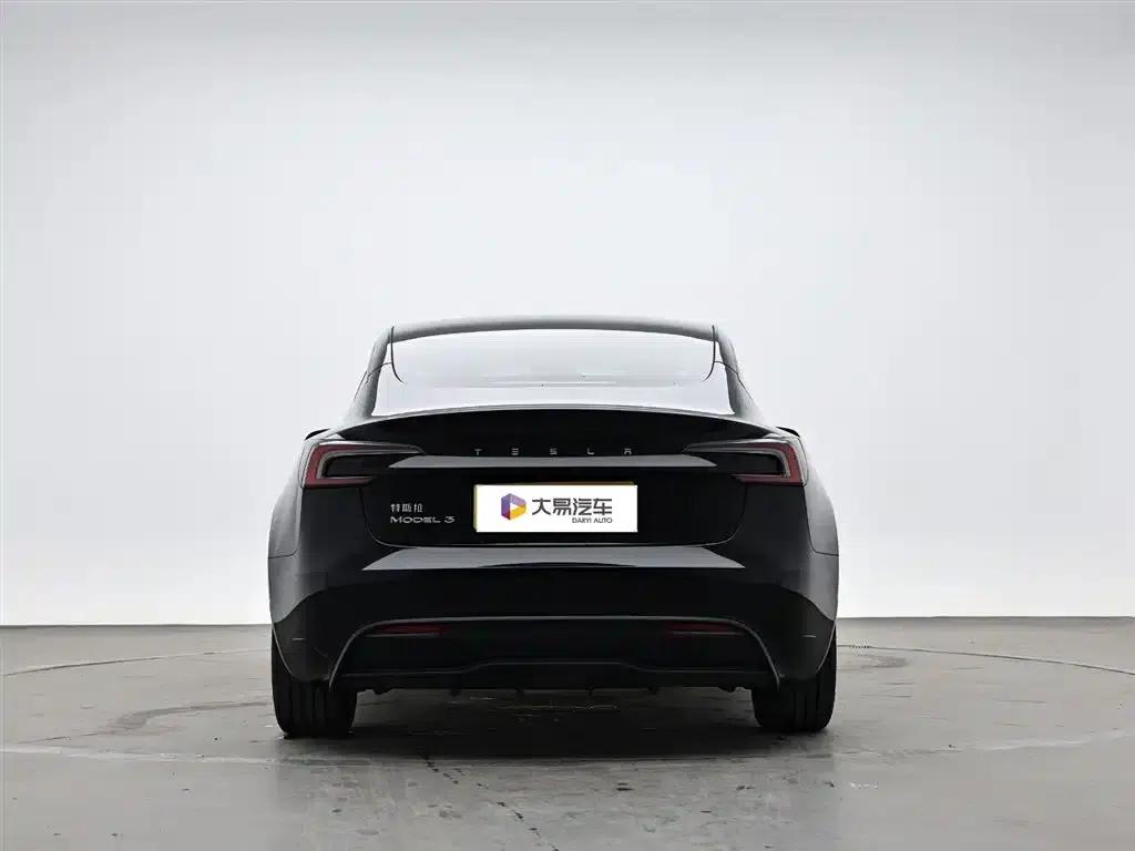 Model 3 2023 Rear-Wheel Drive — миниатюра 4