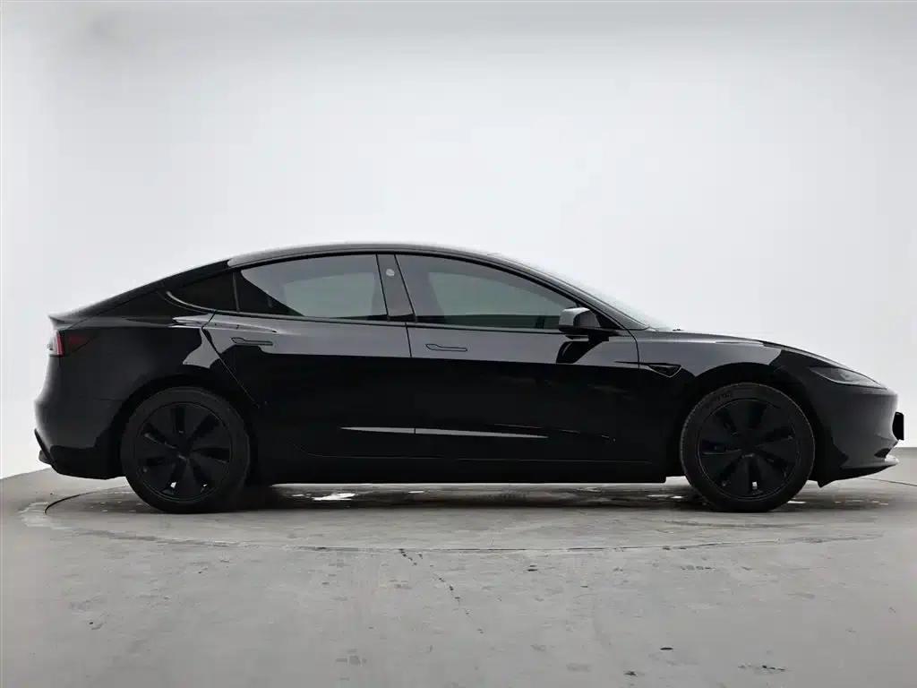 Model 3 2023 Rear-Wheel Drive — миниатюра 5