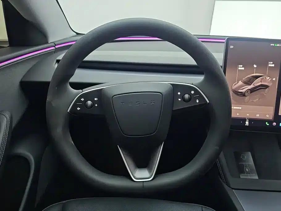 Model 3 2025 Rear-Wheel Drive — миниатюра 15