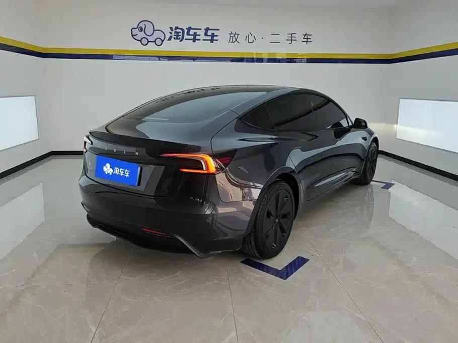 Model 3 2025 Rear-Wheel Drive — миниатюра 3
