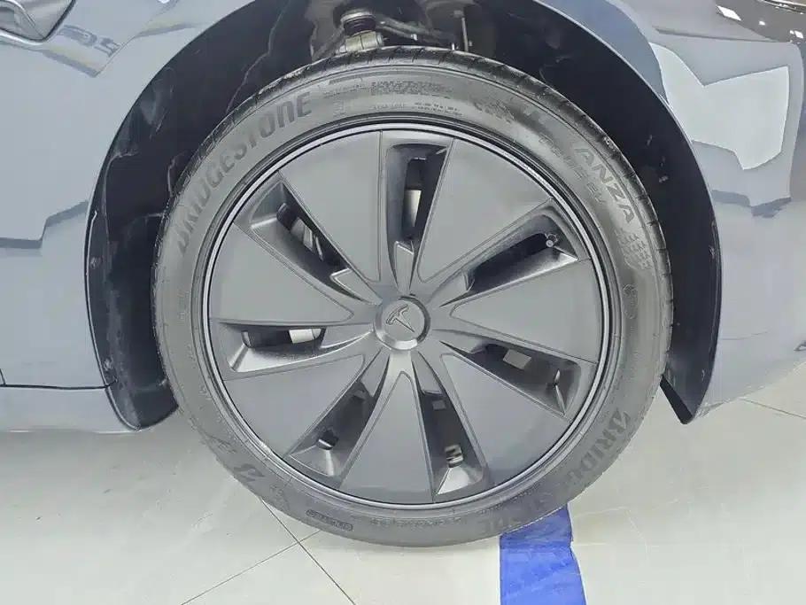 Model 3 2025 Rear-Wheel Drive — миниатюра 6