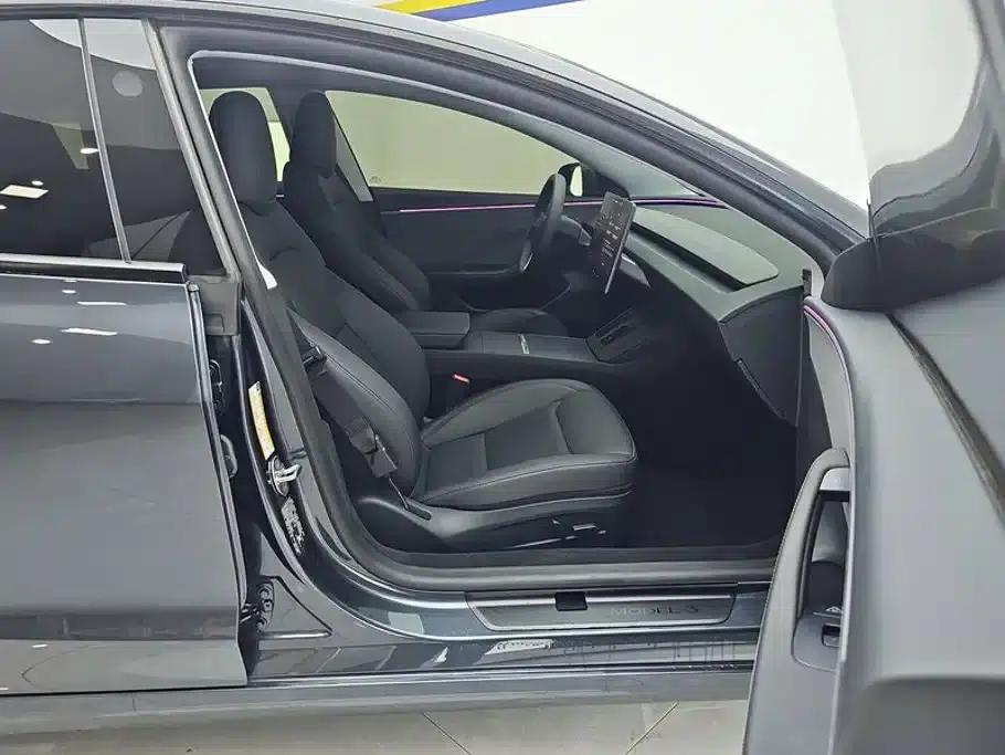 Model 3 2025 Rear-Wheel Drive — миниатюра 8