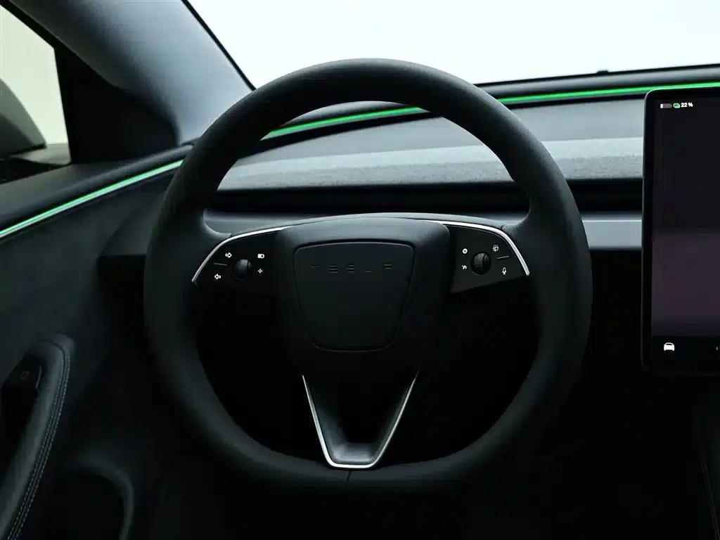 Model 3 2023 Long Range All-Wheel Drive — миниатюра 16