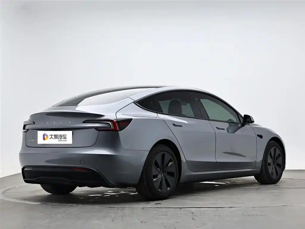 Model 3 2023 Long Range All-Wheel Drive — миниатюра 3
