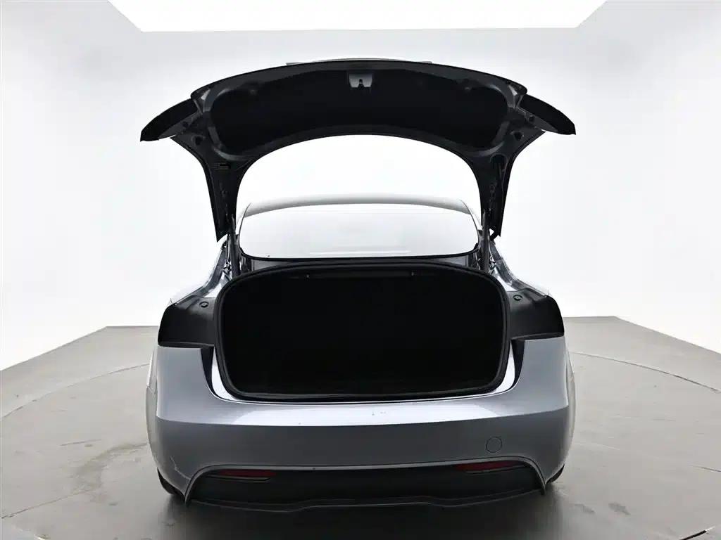 Model 3 2023 Long Range All-Wheel Drive — миниатюра 10