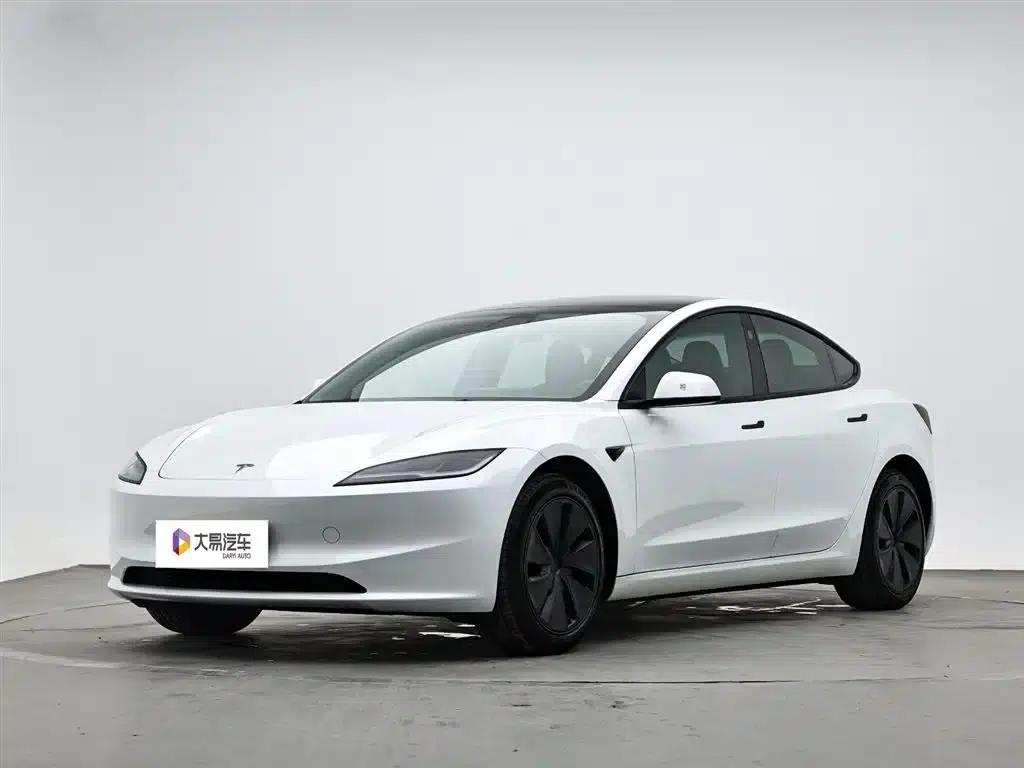Model 3 2023 Rear-Wheel Drive — миниатюра 1