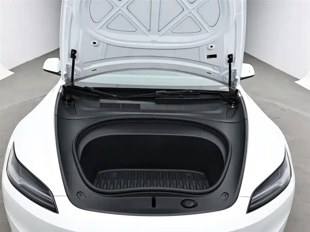 Model 3 2023 Rear-Wheel Drive — миниатюра 17