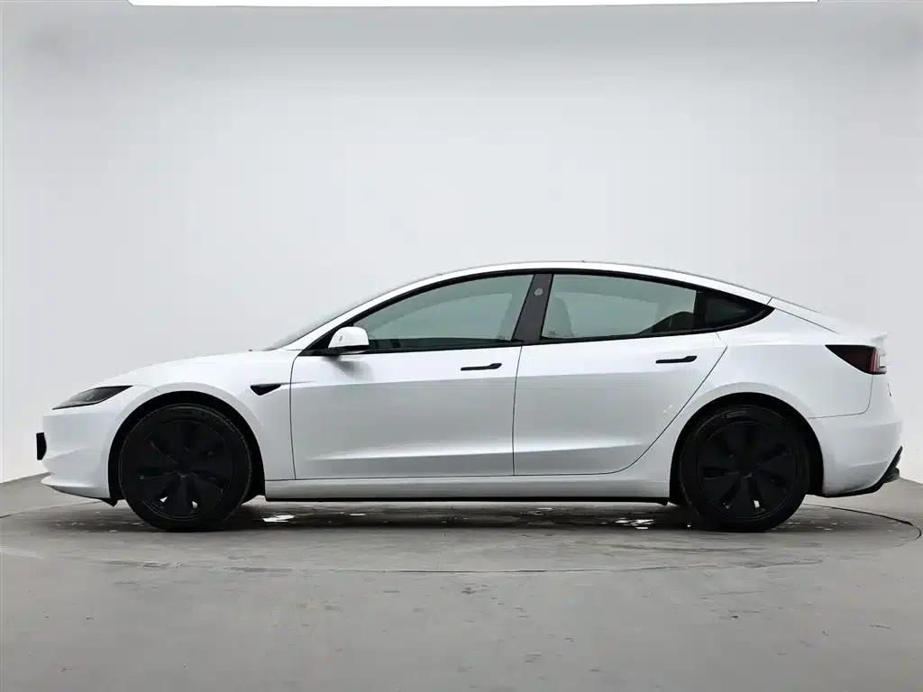 Model 3 2023 Rear-Wheel Drive — миниатюра 6