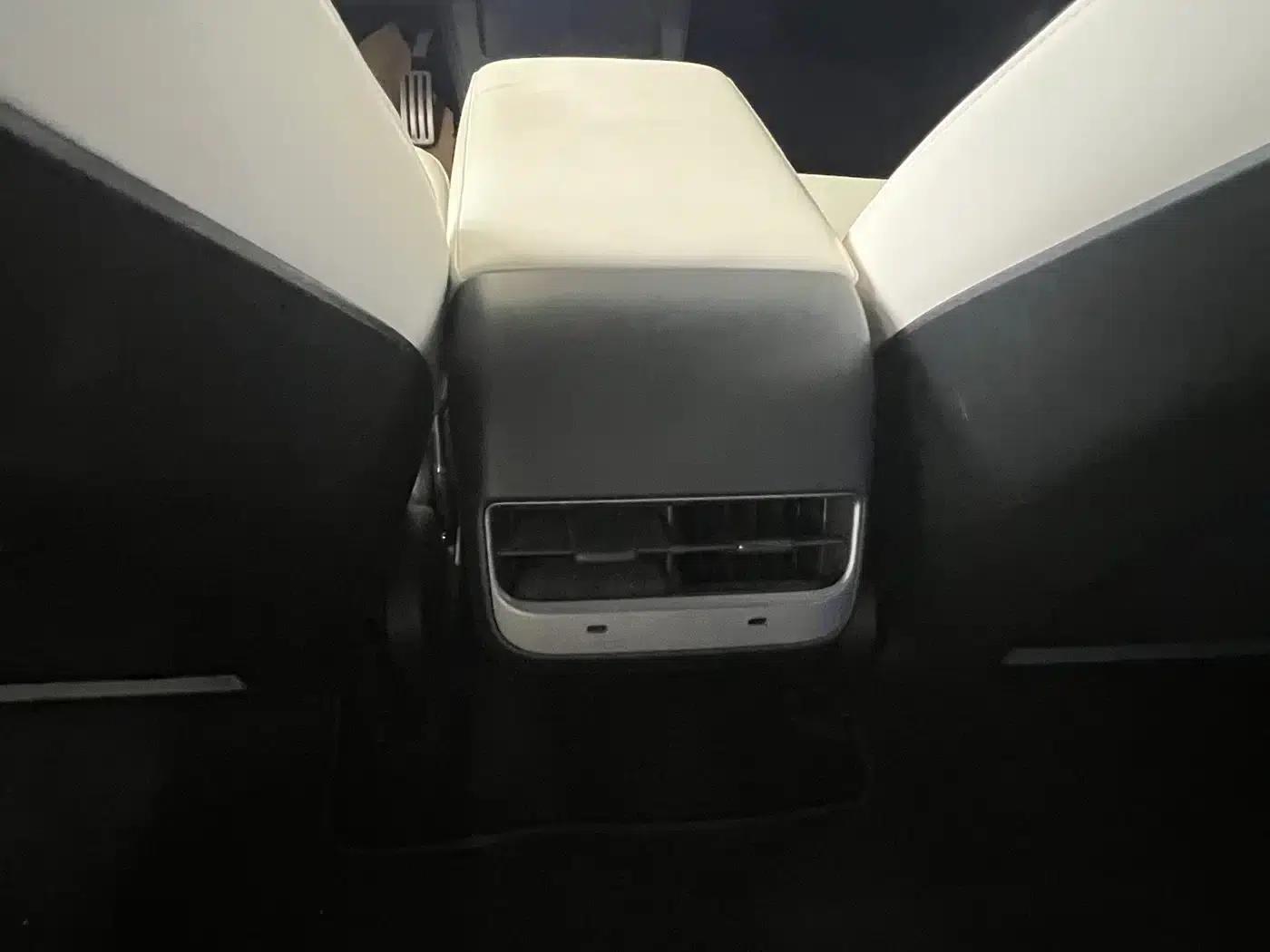 Model 3 2022 Performance All-Wheel Drive — миниатюра 11