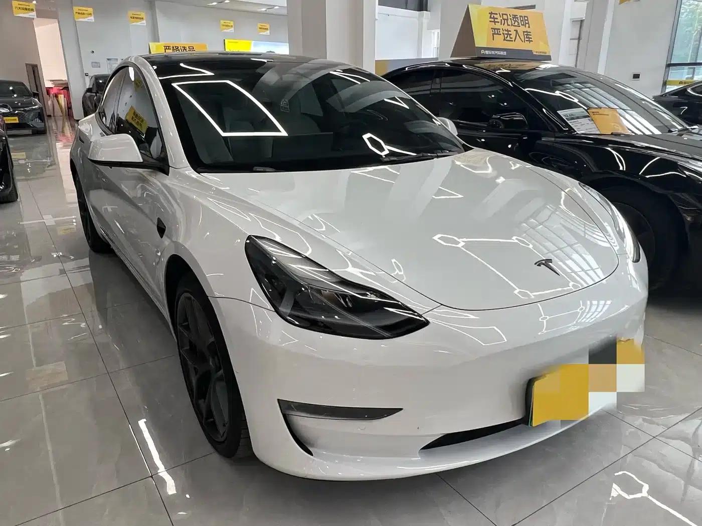 Model 3 2022 Performance All-Wheel Drive — миниатюра 3