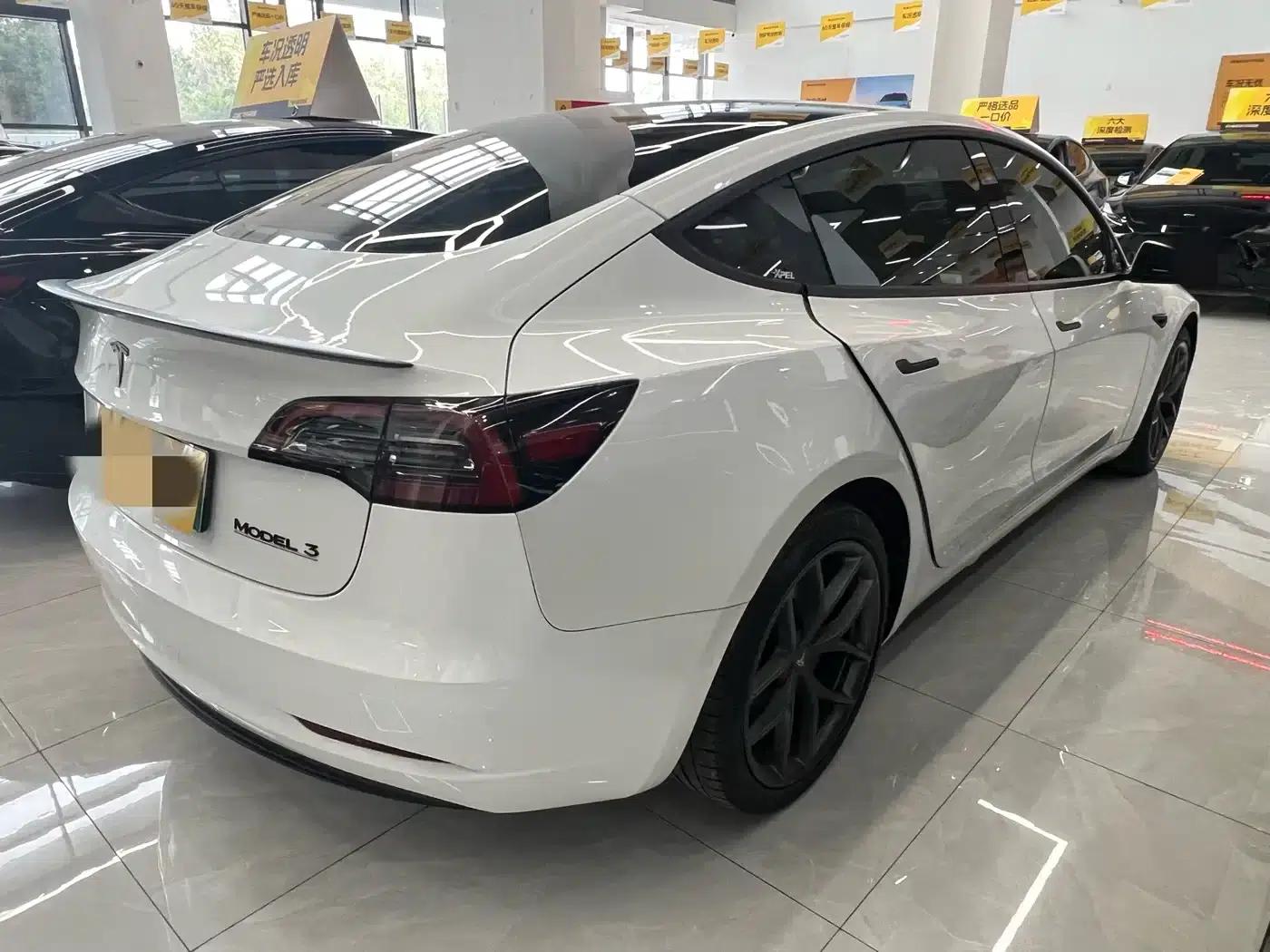Model 3 2022 Performance All-Wheel Drive — миниатюра 4