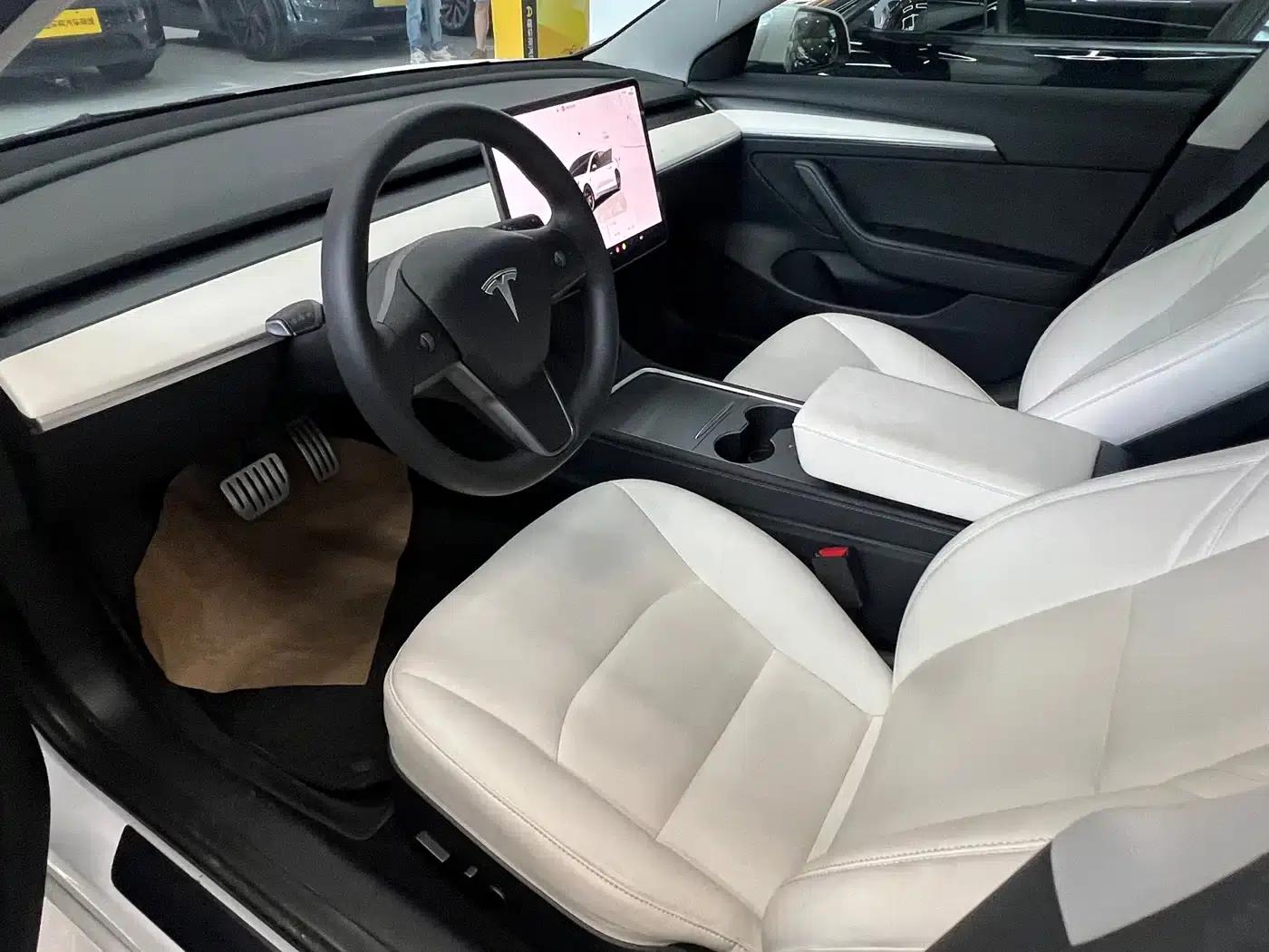 Model 3 2022 Performance All-Wheel Drive — миниатюра 7