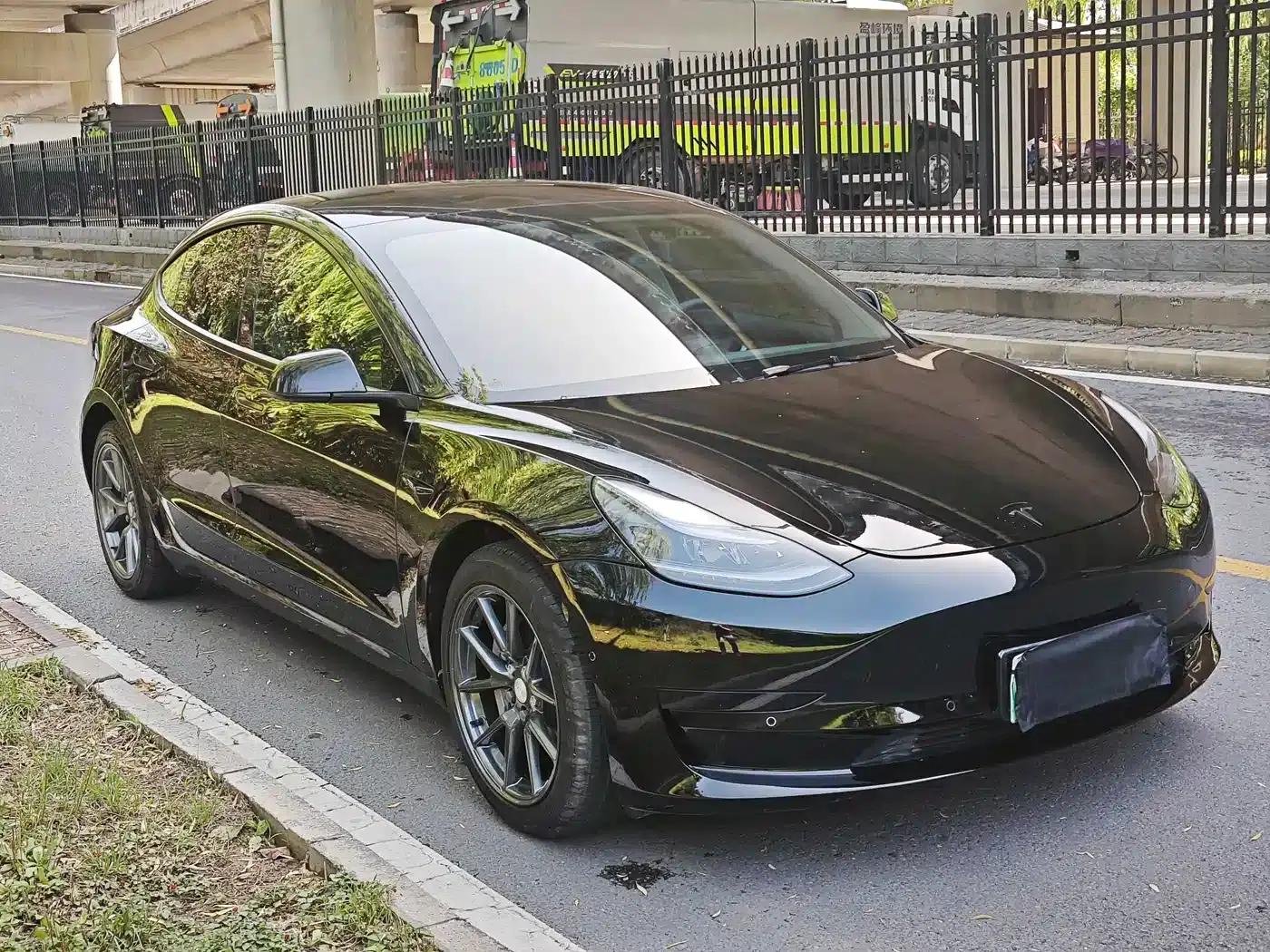 Model 3 2022 Rear-Wheel Drive — миниатюра 3