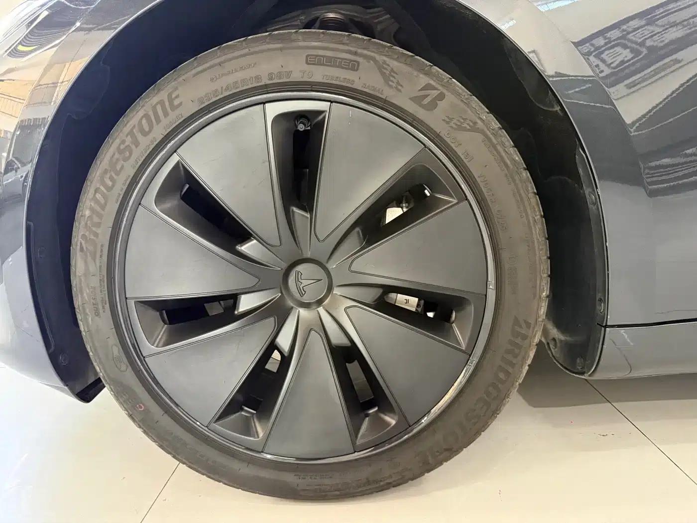Model 3 2025 Rear-Wheel Drive — миниатюра 21