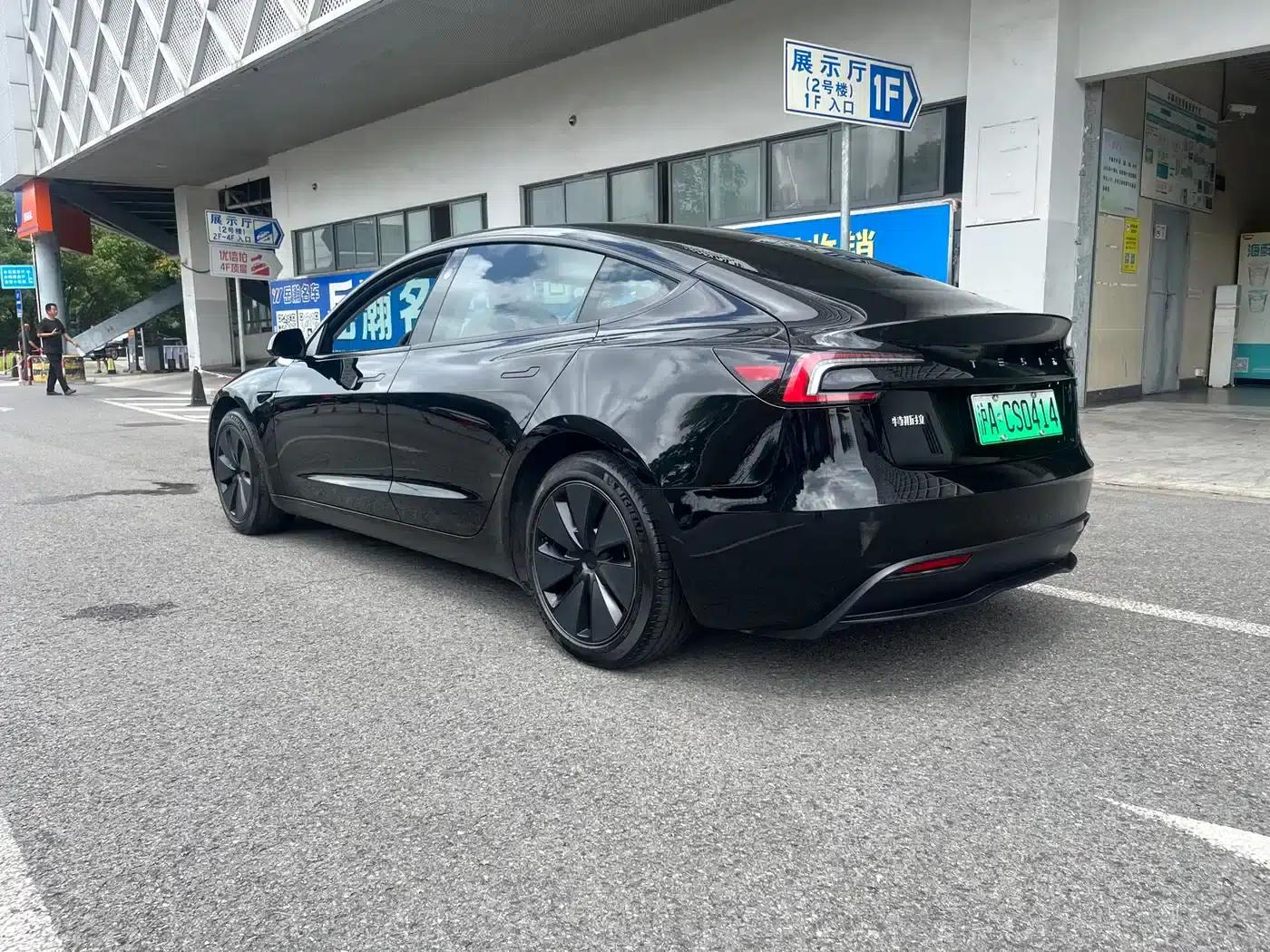 Model 3 2024 Performance All-Wheel Drive — миниатюра 10