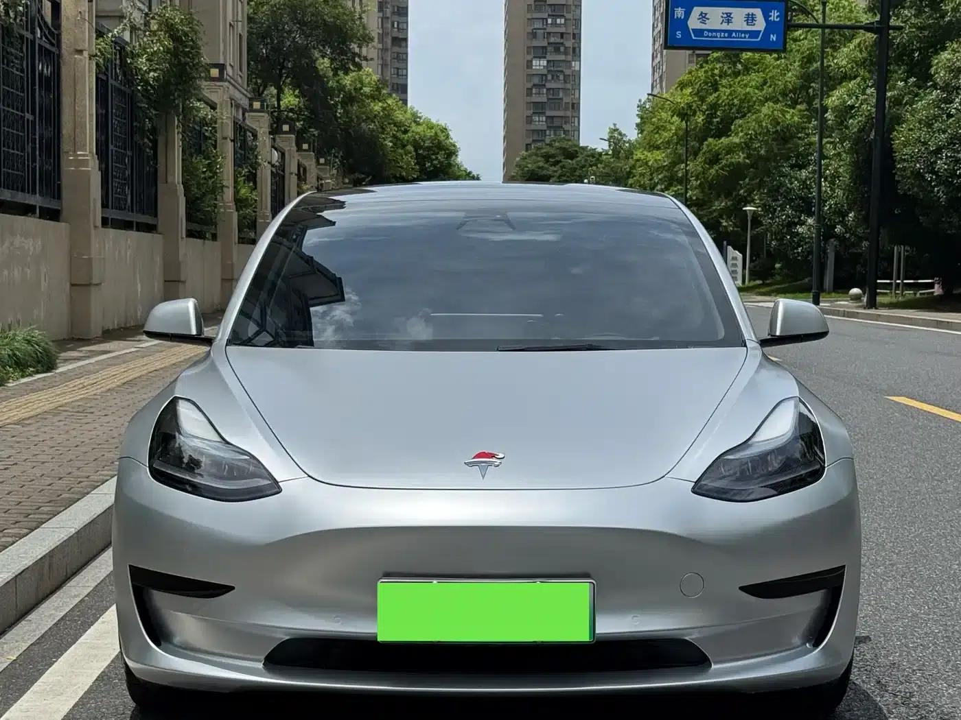 Model 3 2022 Rear-Wheel Drive — миниатюра 2