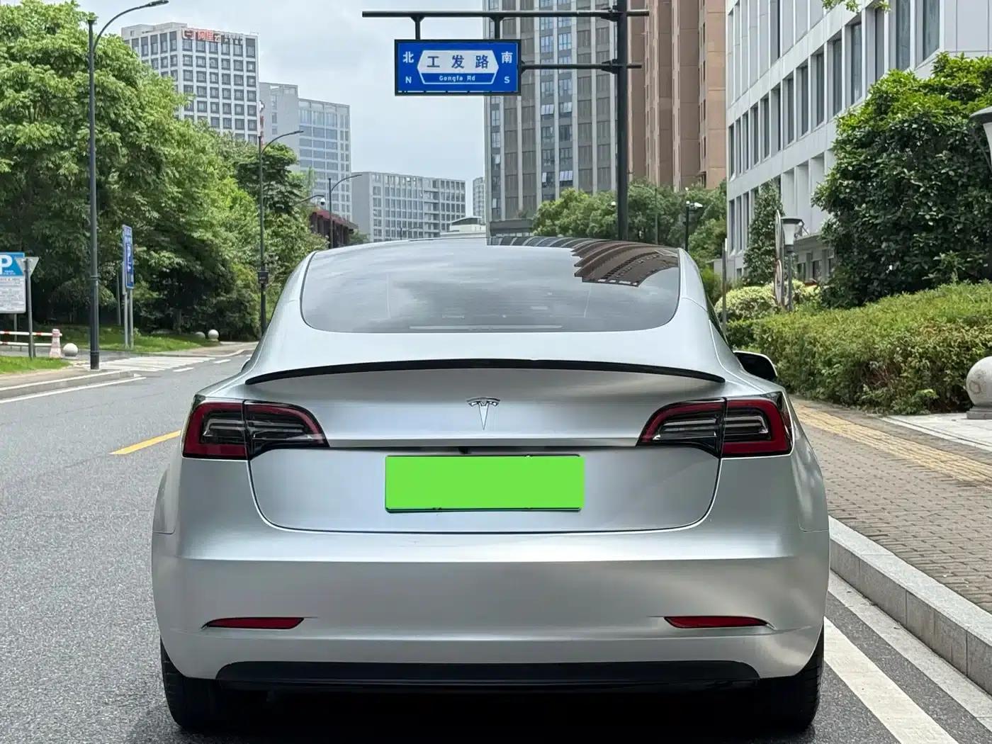 Model 3 2022 Rear-Wheel Drive — миниатюра 11
