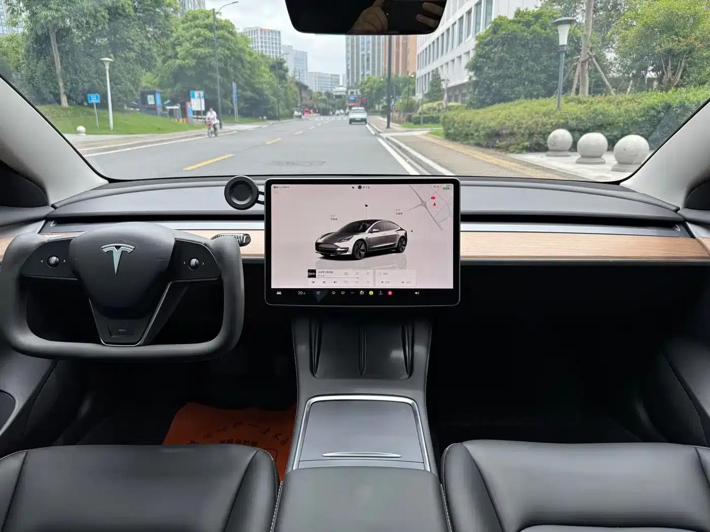 Model 3 2022 Rear-Wheel Drive — миниатюра 6
