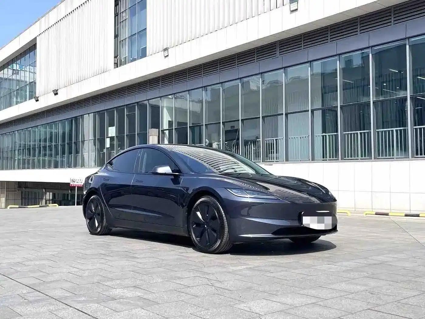 Model 3 2023 Rear-Wheel Drive — миниатюра 3