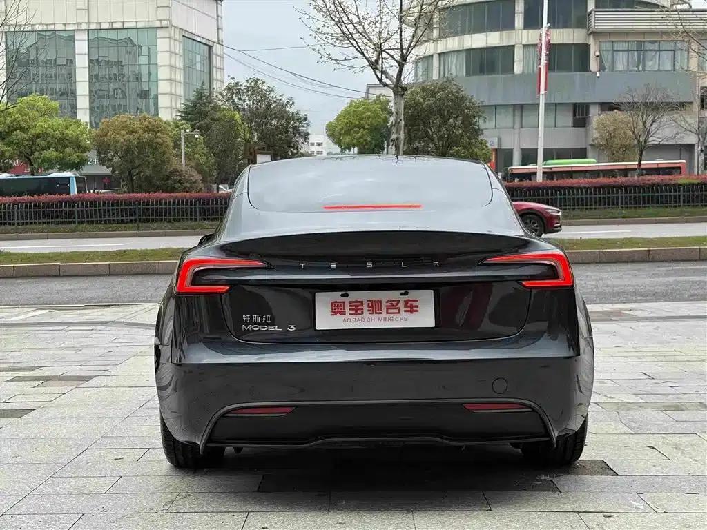 Model 3 2025 Rear-Wheel Drive — миниатюра 12