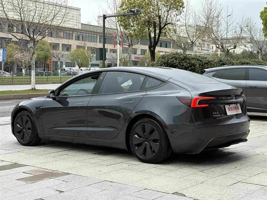 Model 3 2025 Rear-Wheel Drive — миниатюра 13