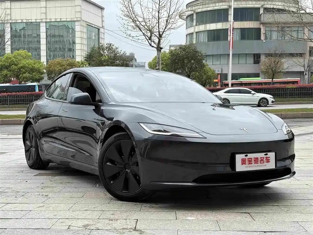 Model 3 2025 Rear-Wheel Drive — миниатюра 3