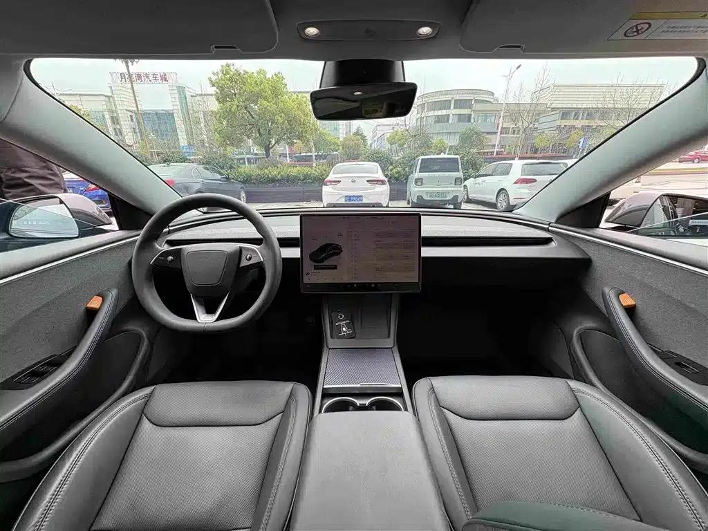 Model 3 2025 Rear-Wheel Drive — миниатюра 6