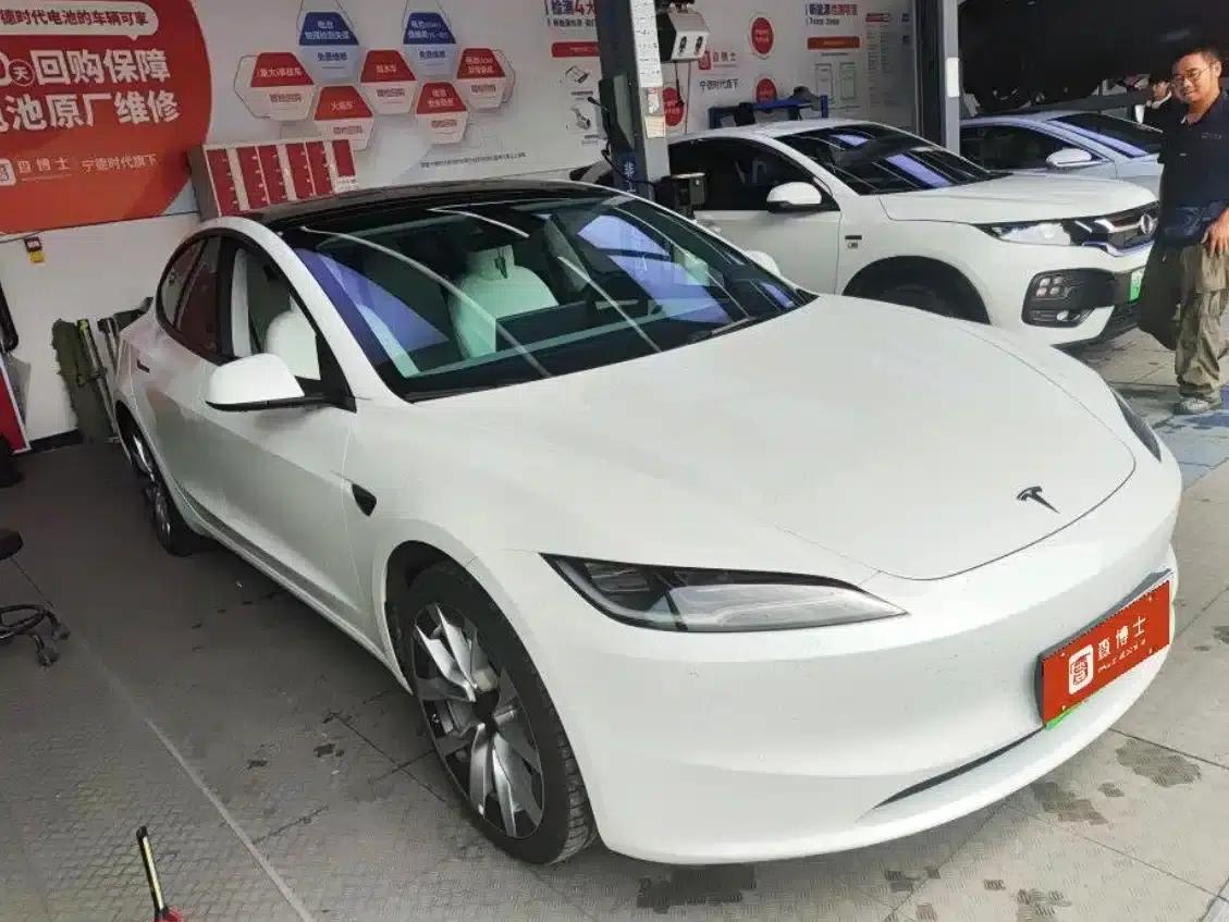 Model 3 2025 Long Range Rear-Wheel Drive — миниатюра 2