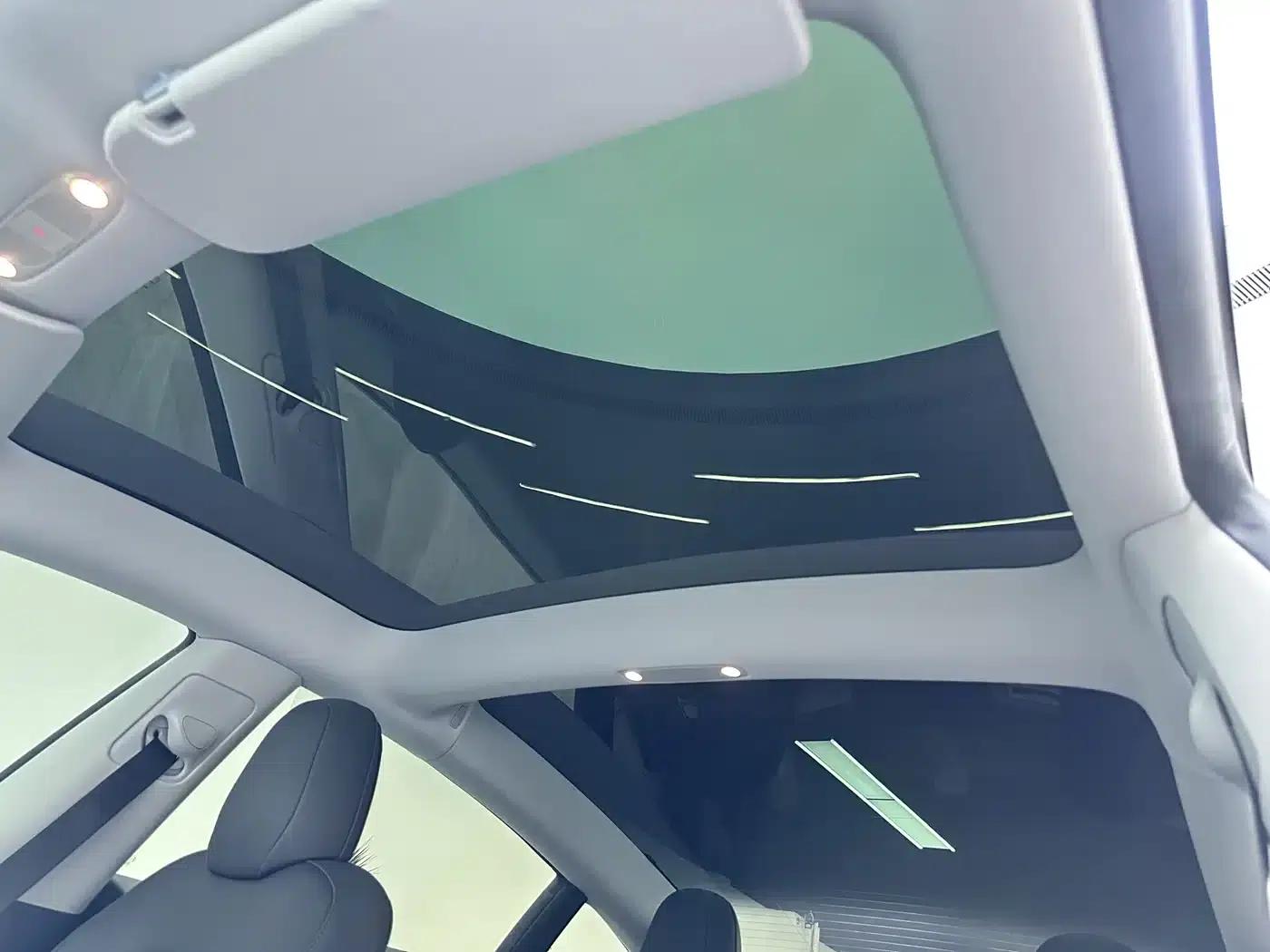 Model 3 2022 Performance All-Wheel Drive — миниатюра 12