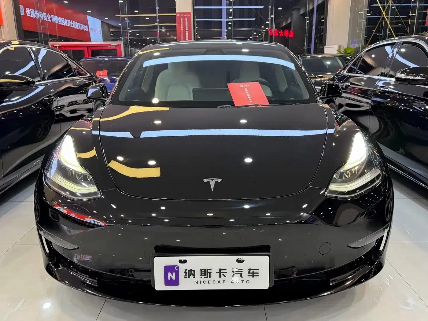 Model 3 2021 Performance All-Wheel Drive — миниатюра 2
