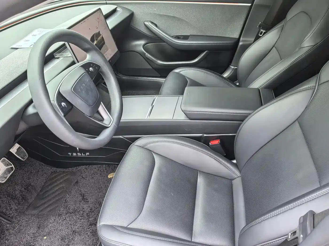 Model 3 2023 Rear-Wheel Drive — миниатюра 4