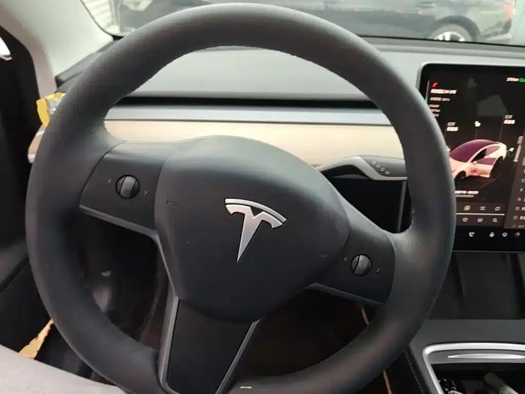 Model 3 2022 Rear-Wheel Drive — миниатюра 11