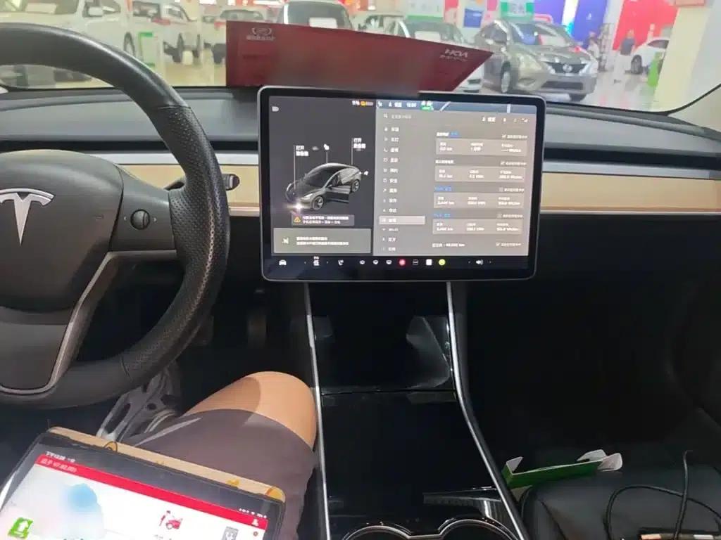 Model 3 2019 Standard Range Rear-Wheel Drive Upgrade — миниатюра 10