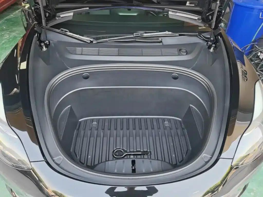 Model 3 2021 Facelift Standard Range Rear-Wheel Drive Upgrade Version 3D1 — миниатюра 20